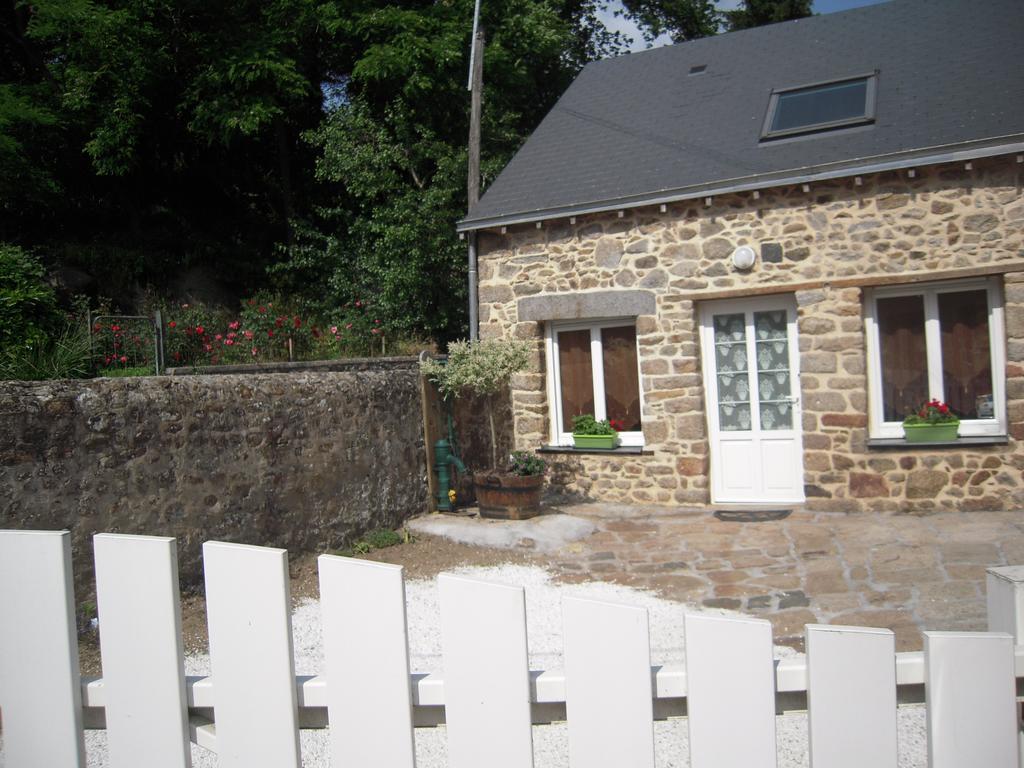 Gite La Forge Villa Alexain Ngoại thất bức ảnh